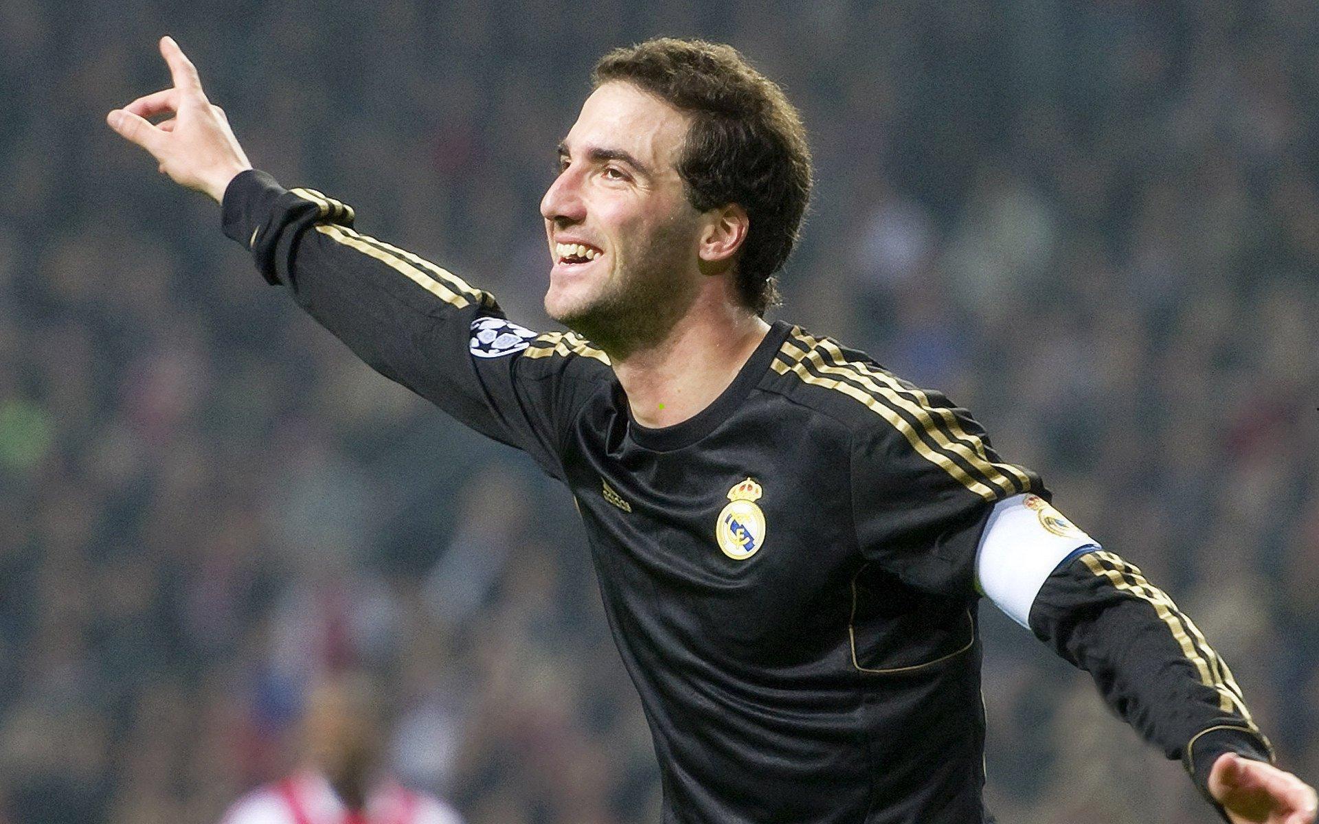 PG试玩：尴尬纪录！华夏门将累积四张黄牌遭停赛，谢峰临场调度功力面临严峻考验